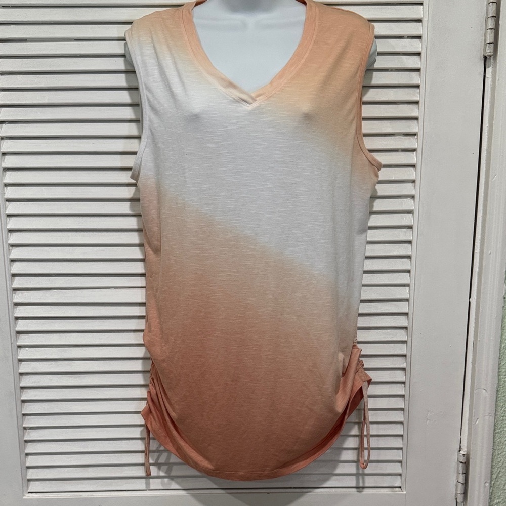Te Verde Gradient Sleeveless Top